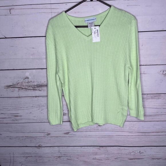 NWT IRRESISTIBLES Women’s Lime Green Cotton Cable Knit V-Neck Sweater Canada XL - Picture 8 of 11